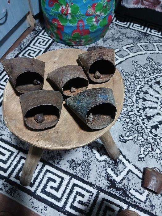 Vand  clopote pentru animale