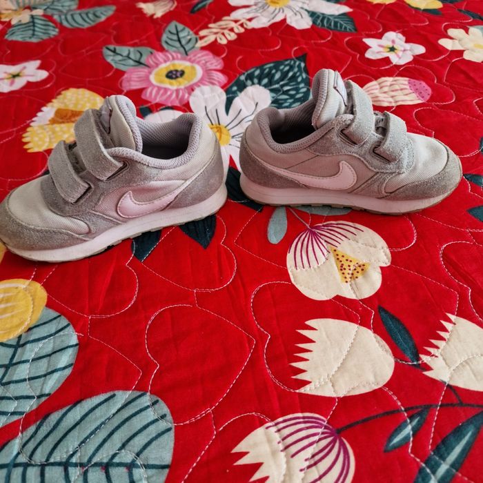 Adidasi nike bebelusi