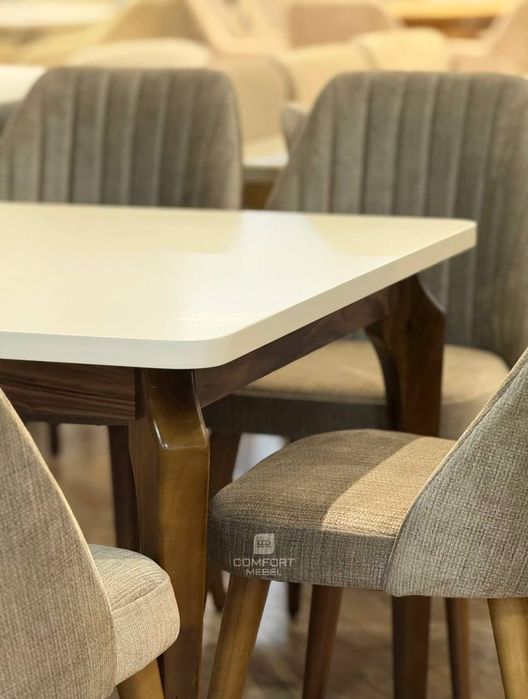 Комплект из 12 стул и стульяв