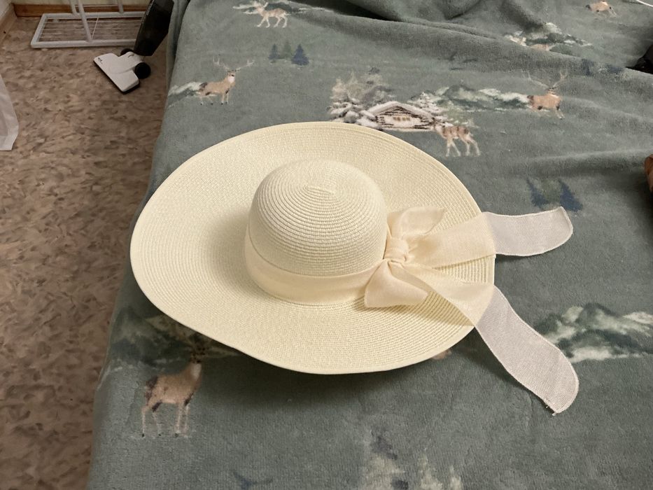 Новая летняя шляпа с полями