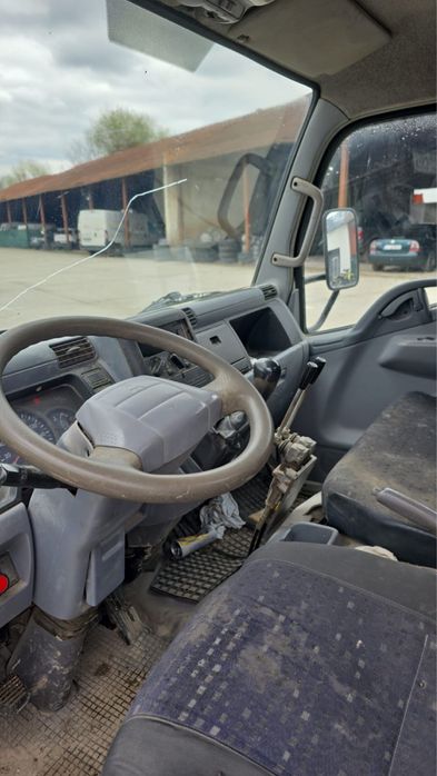 Mitsubishi Canter cu carlig abrollkipper