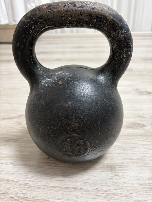 Продам гирю 16 кг