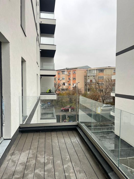 Balustrada din sticla securizata pentru balcoane