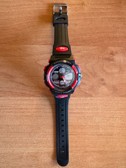 Ръчен часовник с аларма, хронограф и LED подсветка