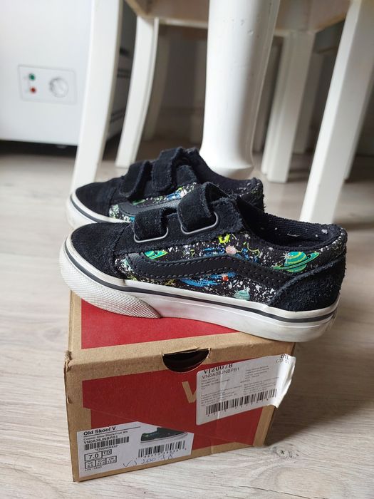 Кеды детские низкие черные.