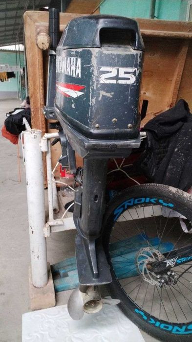 YAMAHA 25 тали матор сотилади