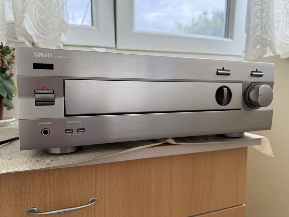 Yamaha AX-592 Качествен стерео усилвател
