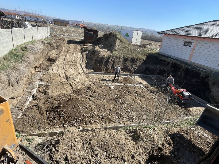 Cilindru/Placă compactoare 750kg de Inchiriat