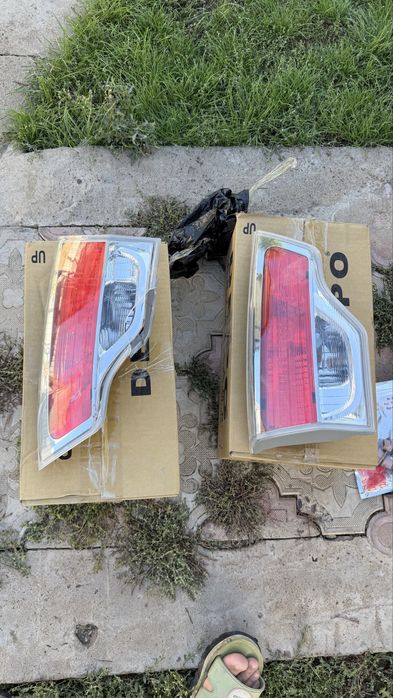 Продам запчасти на Toyota Highlander