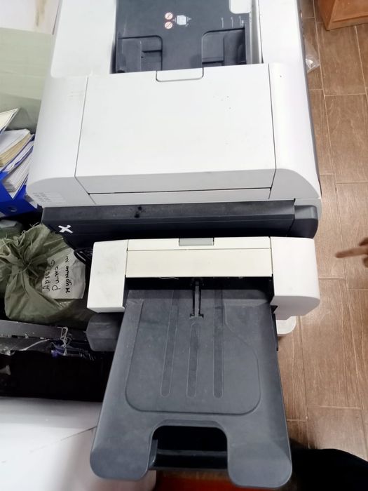 Многофункциональное монохромное лазерное устройство формата A3.