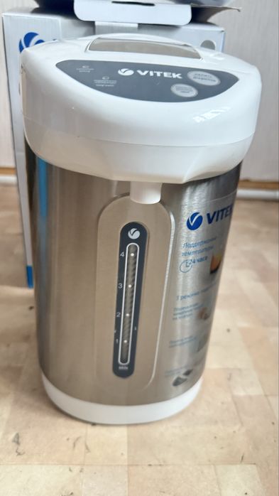 Термопот Vitek на 4 литра