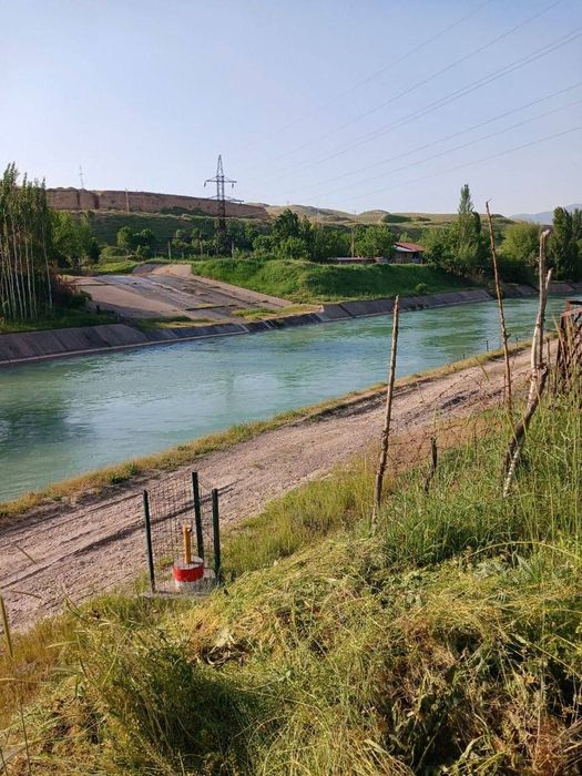 Hovli sotiladi Dacha qilmoqchi bulganlarga