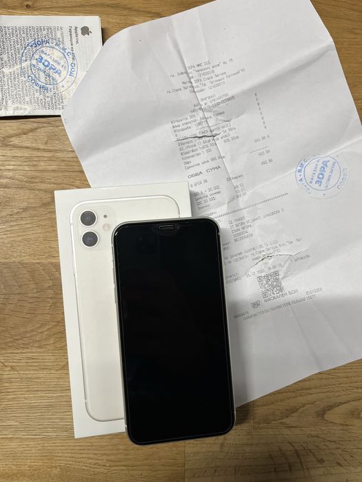 iPhone 11   64GB