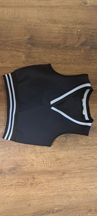 Продам жилетку для девочки