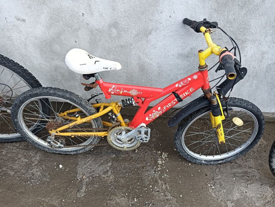 Vând   bicicleta