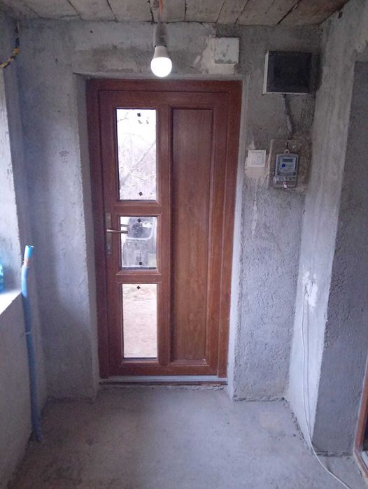 Vând casă cu 58 arii de teren langă orasul Dej