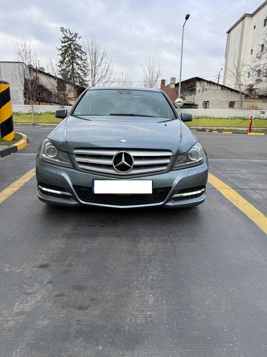 Mercedes-Benz C-Class W204 Avantgarde 1.8 Benzină – 204 CP  IMPECABIL