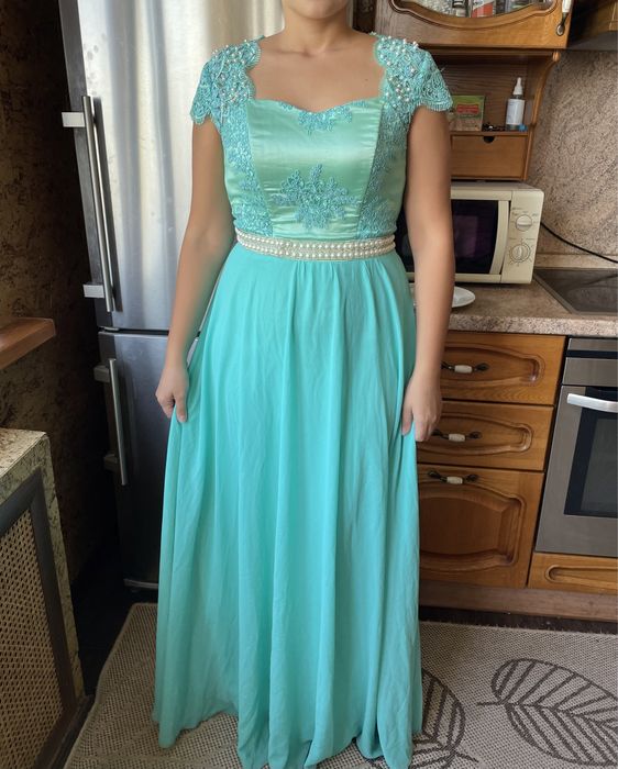 Вечернее платье