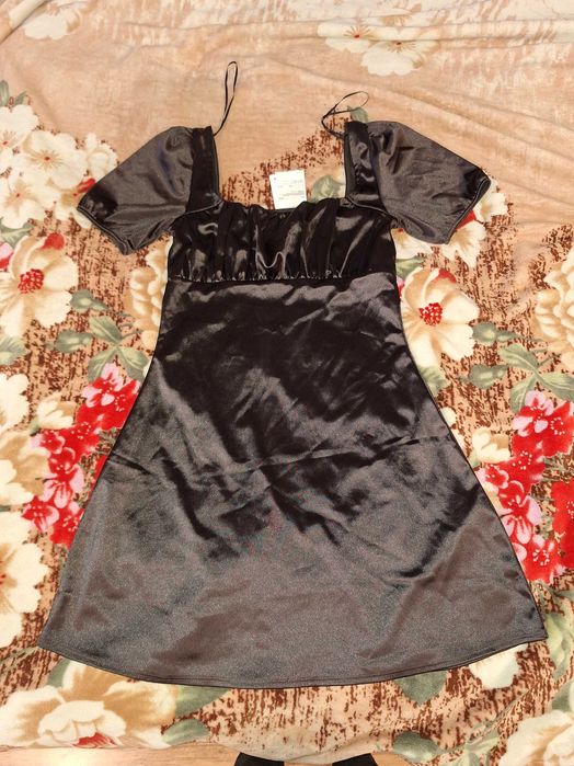 Продам платья ( разные )