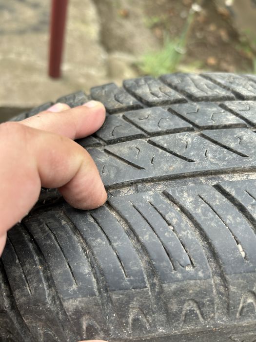 Vand jante tabla r14 peugeot partner cu anvelope michelin de vara