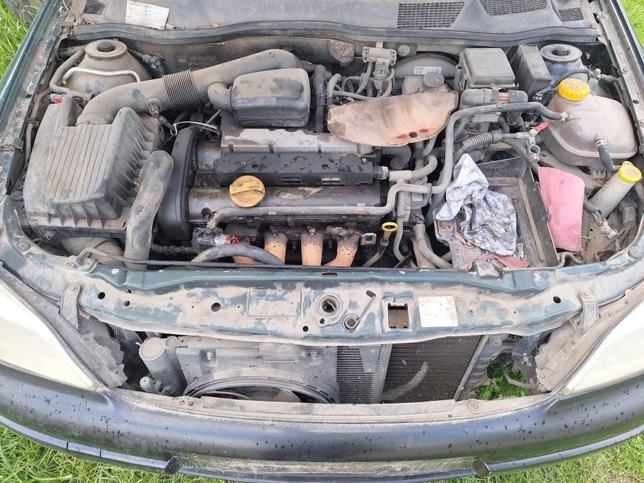 Dezmembrez opel astra g