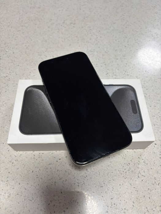 iPhone 15 pro 128 Gb black titanium