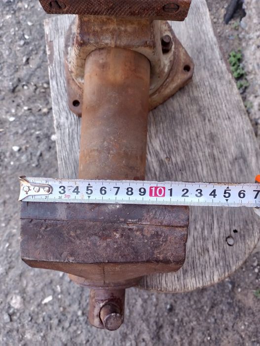 Продам тиски СССР