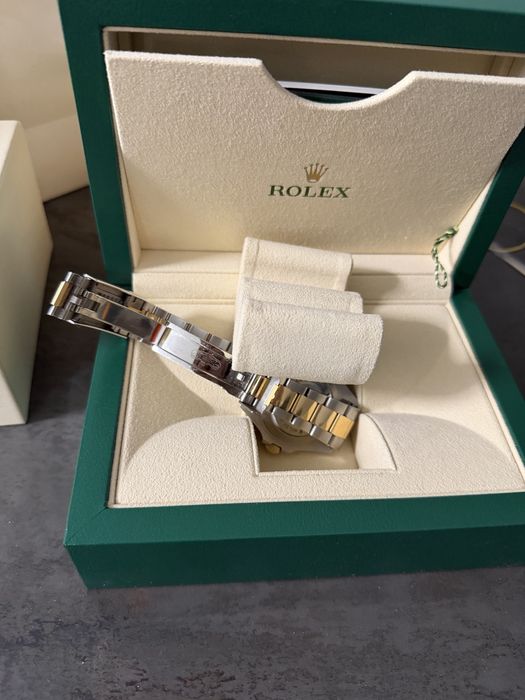 Rolex Sea-Dweller oyster yellow gold 43mm