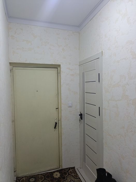 Uchtepa tuman 21 kv da Sheriklikga ikki xona uyninig bir xonasi berila