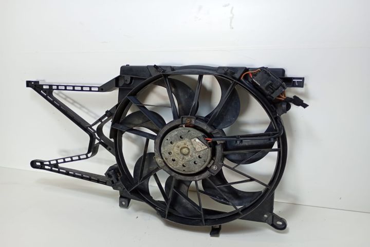 Electroventilator 030303246 / 90570740 Opel Astra G