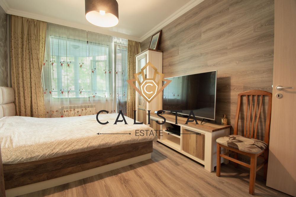 Дава се под наем Тристаен апартамент в София, Център - 110 кв.м за 1295.4 € - Снимка #6