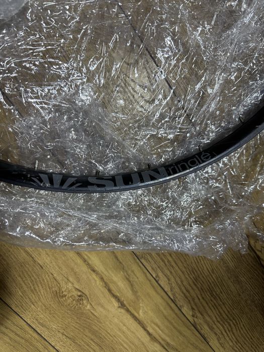 Венец Shimano и Шина SunRingle