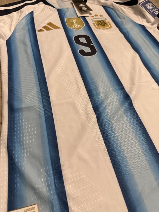 Tricou de fotbal argentina nationala Julian Alvarez 9 marime M cu eticheta adidas world cup 2026 nou
