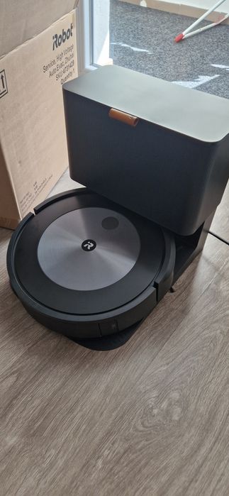 Irobot Roomba J7 +