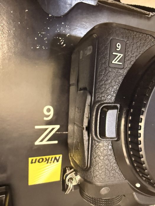 Nikon Z6 + 24-70 f/4S + Transcend 256GB CF Express B + четец + Godox V860II