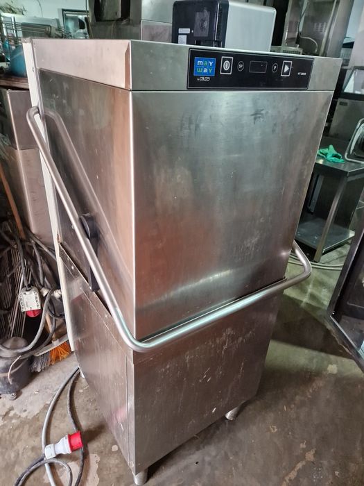 Mașina spălat vase cu sau fara  capota,  la 380v, spalare rapida,  cic