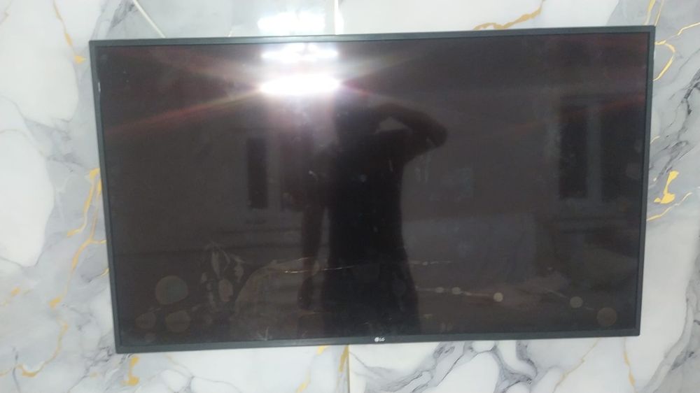 телевизор продается со сломанным экраном