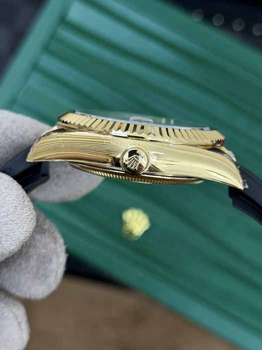 Rolex Sky-Dweller Oysterflex Gold 18k