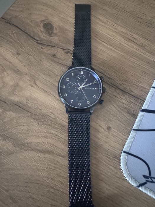 Tommy hilfiger часы оригинальные