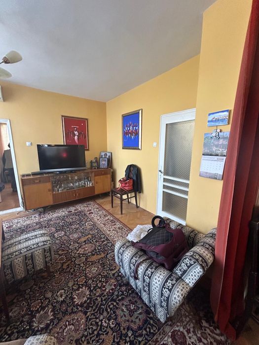 Продава се Четиристаен апартамент в Плевен, Идеален център - 96 кв.м за 2136 €/кв.м - Снимка #7