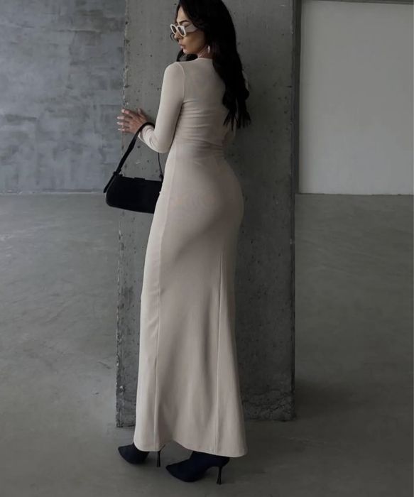 Платье длины макси