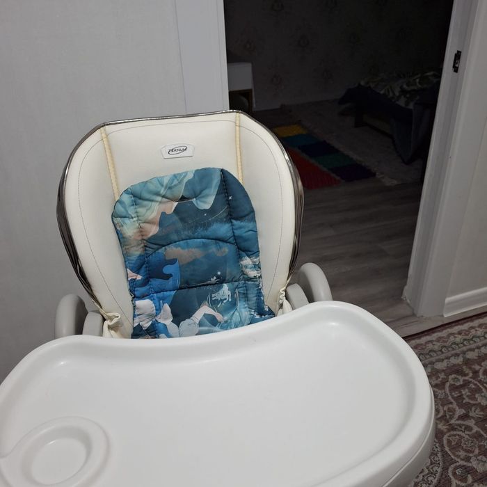 Продам стульчик для кормления Teknum