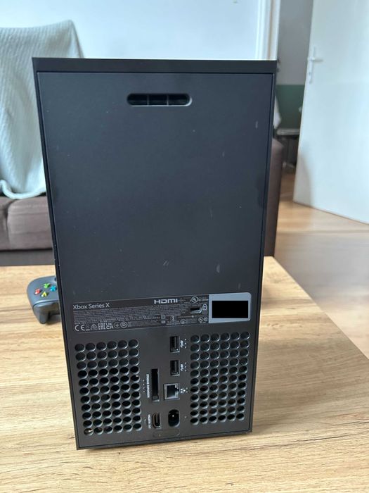 Xbox Series X 1TB + 2 Controllers + Games
