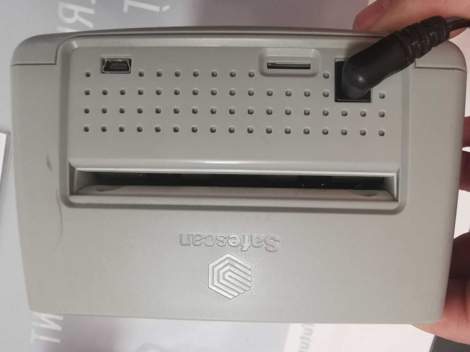 Verificator(detector) si numarator automat de bancnote SAFESCAN 155I