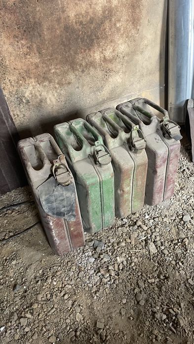 продам железные канистры