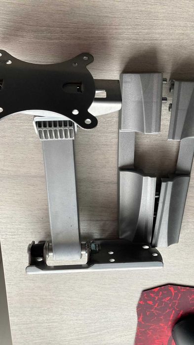 suport prindere pe perete monitor sau televizor