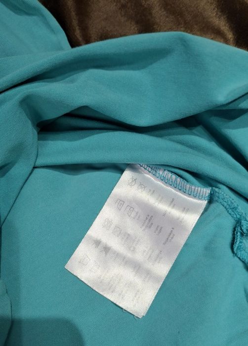Tricou Esprit, mărimea M in stare foarte bună.