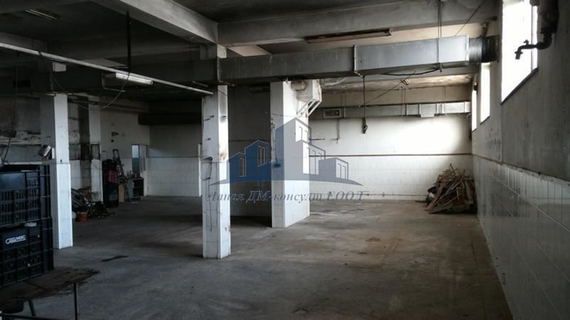 Пром. помещение в Шумен, област-с.Златна нива площ 300 цена 190000