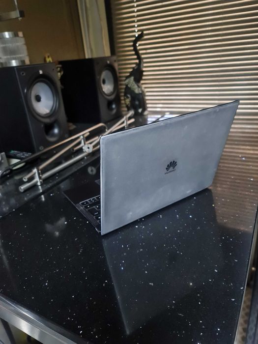 Лаптоп Huawei MateBook X PRO MACH-WX9