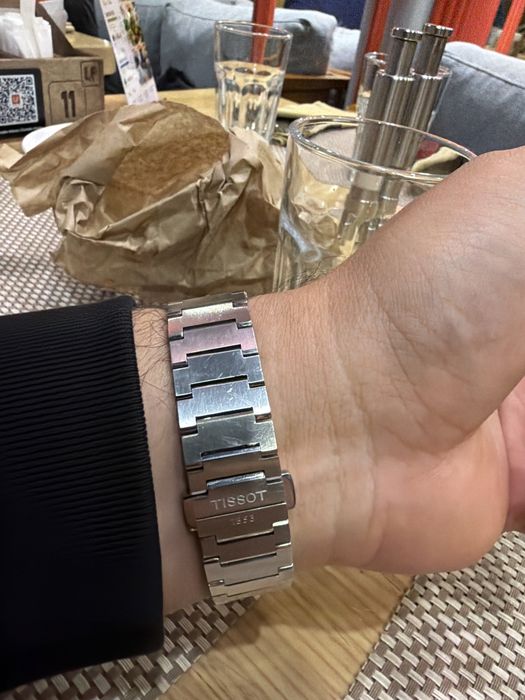 Продам часы Tissot PRX оригинал
